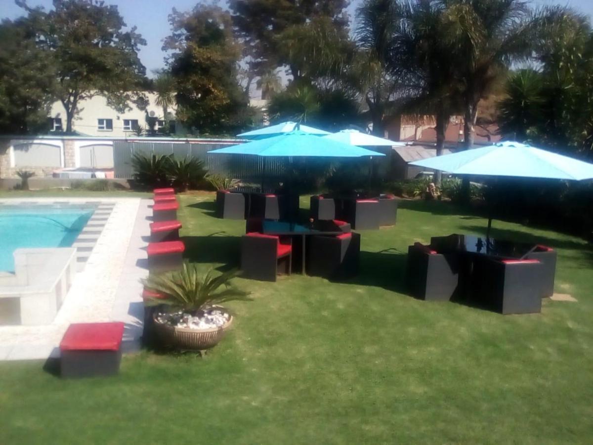 Africa Paradise - Or Tambo Airport Boutique Hotel Benoni Exterior photo